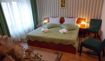 Imagine pentru Hotel Suprem 3* valabile pentru Balneo