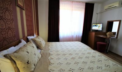 Imagine pentru Hotel Suprem 3* valabile pentru Balneo