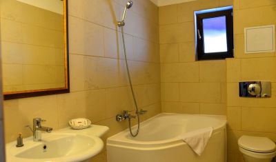 Imagine pentru Cheile Gradistei Resort Fundata 3* valabile pentru Craciun 2024