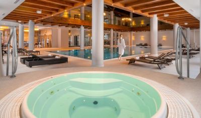 Imagine pentru Ana Hotels Bradul 4* valabile pentru Craciun 2025