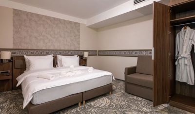 Imagine pentru Hotel Crystal Sovata 4* valabile pentru Craciun 2025