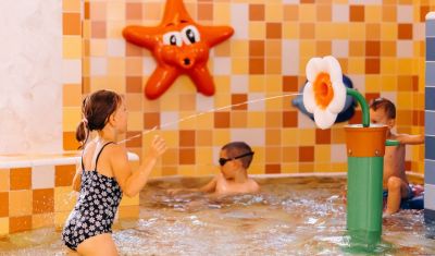 Imagine pentru Hotel Crystal Sovata 4* valabile pentru Craciun 2025