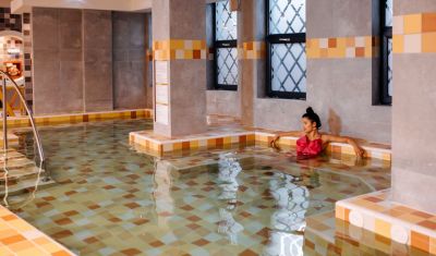 Imagine pentru Hotel Crystal Sovata 4* valabile pentru Craciun 2025