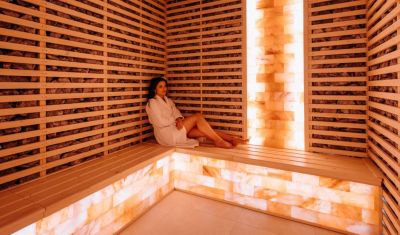 Imagine pentru Hotel Crystal Sovata 4* valabile pentru Craciun 2025