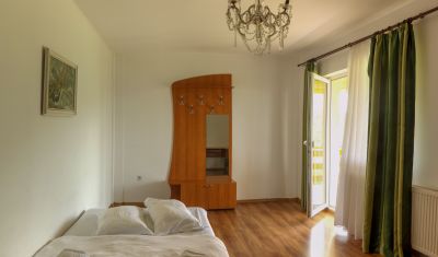 Imagine pentru Motel Prislop  valabile pentru Craciun 2025