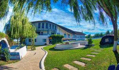 Imagine pentru Hotel Peninsula Resort 4* valabile pentru Delta Dunarii 2023