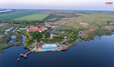 Imagine pentru Puflene Resort 4* valabile pentru Delta Dunarii 2024