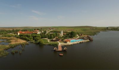 Imagine pentru Puflene Resort 4* valabile pentru Delta Dunarii 2024