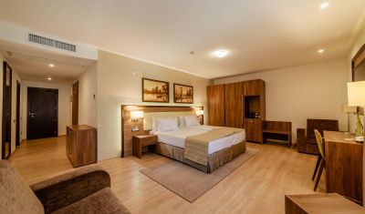 Imagine pentru New Hotel Egreta 4* valabile pentru Delta Dunarii 2025
