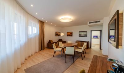 Imagine pentru New Hotel Egreta 4* valabile pentru Delta Dunarii 2025