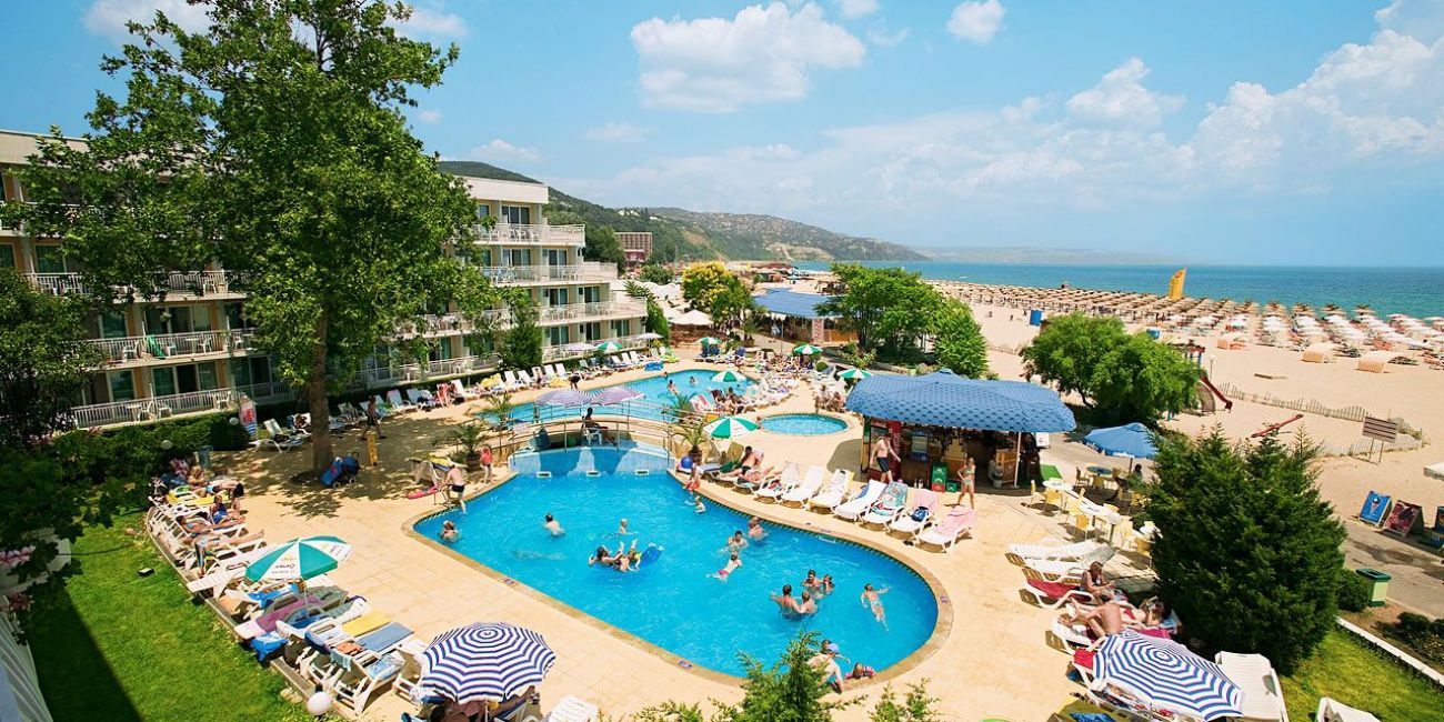 Thb Club Albena Hotel In Behramkale
