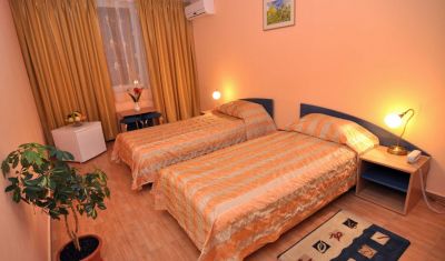 Oferta Litoral 2020 Hotel Victoria 3 Romania Mamaia
