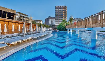 Imagine pentru Hotel Saturn Palace Resort 5* valabile pentru Litoral 2022
