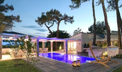 Imagine pentru Hotel Alexandra Elegance Bridging Generations 5* valabile pentru Litoral 2023