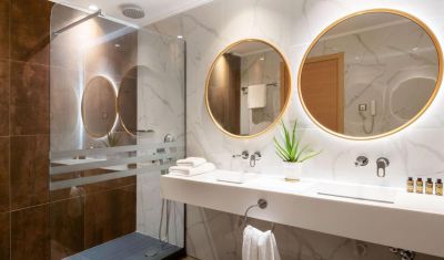 Imagine pentru Hotel Alexandra Elegance Bridging Generations 5* valabile pentru Litoral 2023