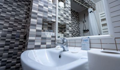 Imagine pentru Hotel California 3 valabile pentru Litoral 2023
