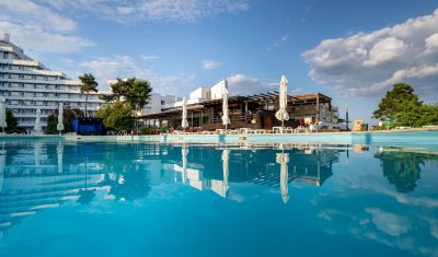 Imagine pentru Hotel California 3 valabile pentru Litoral 2023