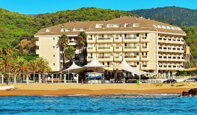 Imagine pentru Hotel Caprici 4* valabile pentru Litoral 2023