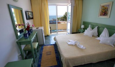 Imagine pentru Hotel Central 3* valabile pentru Litoral 2023