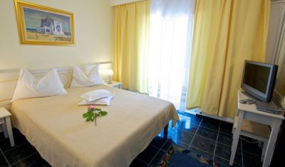 Imagine pentru Hotel Central 3* valabile pentru Litoral 2023