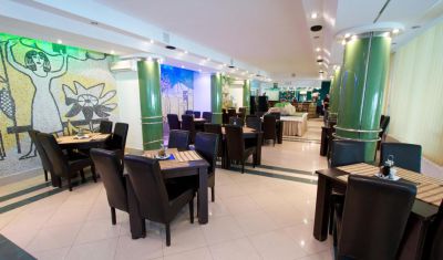 Imagine pentru Hotel Central 3* valabile pentru Litoral 2023