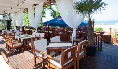 Imagine pentru Hotel Central 3* valabile pentru Litoral 2023