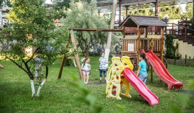 Imagine pentru Hotel Central 3* valabile pentru Litoral 2023
