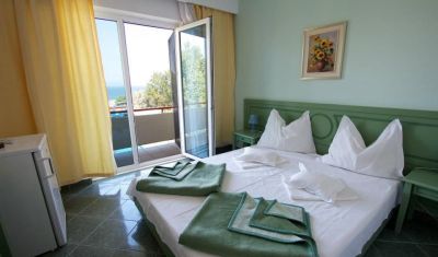 Imagine pentru Hotel Central 3* valabile pentru Litoral 2023