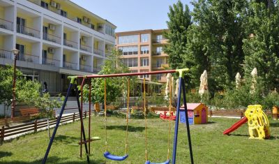 Imagine pentru Hotel Central 3* valabile pentru Litoral 2023
