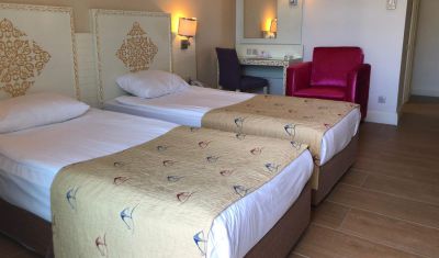 Imagine pentru Hotel Crystal Admiral Resort Suites & Spa 5* valabile pentru Litoral 2023