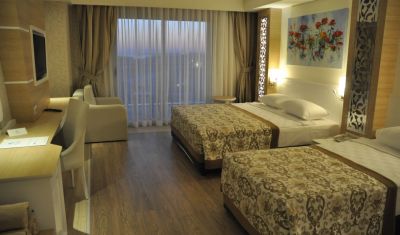Imagine pentru Hotel Crystal Sunset Luxury Resort & Spa 5* valabile pentru Litoral 2023