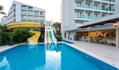 Imagine pentru Hotel Falcon 4* valabile pentru Litoral 2023
