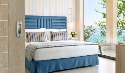 Imagine pentru Hotel Ikos Oceania 5* valabile pentru Litoral 2023