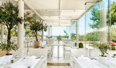 Imagine pentru Hotel Ikos Oceania 5* valabile pentru Litoral 2023