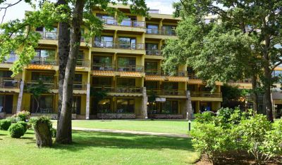 Imagine pentru Hotel Les Magnolias 3* valabile pentru Litoral 2023