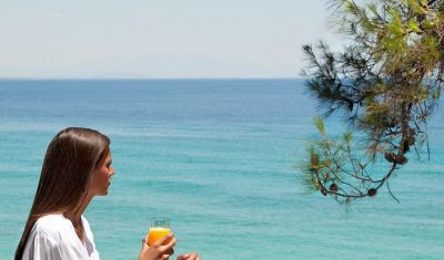 Imagine pentru Hotel Makryammos Bungalows 4*   valabile pentru Litoral 2023