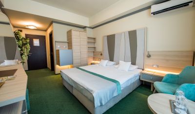 Imagine pentru Hotel Malibu 4* valabile pentru Litoral 2023