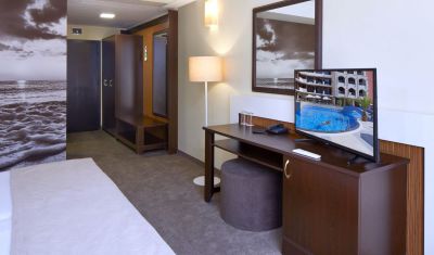 Imagine pentru Hotel Nobel 5* valabile pentru Litoral 2023