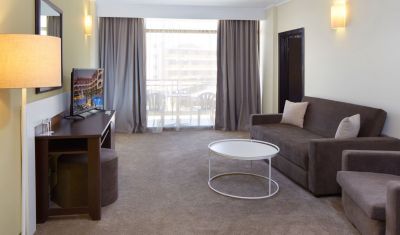 Imagine pentru Hotel Nobel 5* valabile pentru Litoral 2023