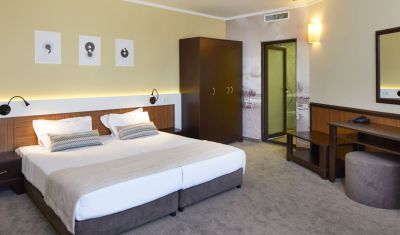 Imagine pentru Hotel Nobel 5* valabile pentru Litoral 2023
