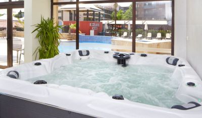 Imagine pentru Hotel Nobel 5* valabile pentru Litoral 2023