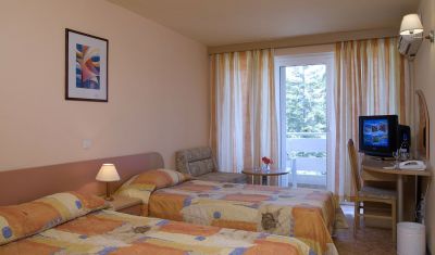 Imagine pentru Hotel Oasis 2*  valabile pentru Litoral 2023