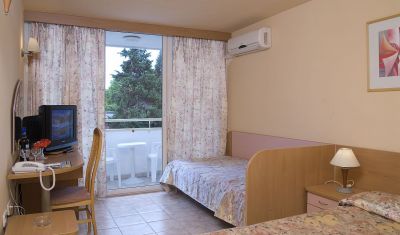 Imagine pentru Hotel Oasis 2*  valabile pentru Litoral 2023