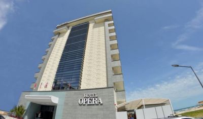 Imagine pentru Hotel Opera 4* valabile pentru Litoral 2023