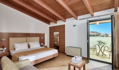 Imagine pentru Hotel Panormo Beach 3* valabile pentru Litoral 2023
