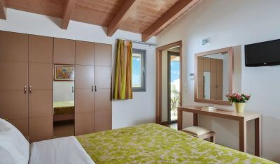 Imagine pentru Hotel Panormo Beach 3* valabile pentru Litoral 2023