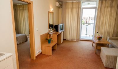 Imagine pentru Hotel Perla 3* valabile pentru Litoral 2023