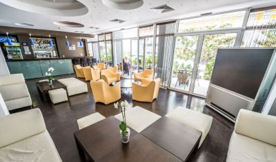 Imagine pentru Hotel Perla 3* valabile pentru Litoral 2023