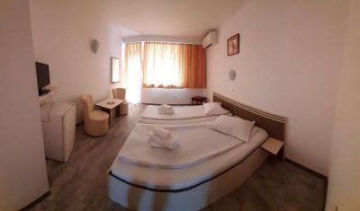 Imagine pentru Hotel Pescarus Mamaia 2*  valabile pentru Litoral 2023