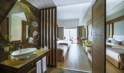 Imagine pentru Hotel Port Nature Luxury Resort & Spa 5*  valabile pentru Litoral 2023